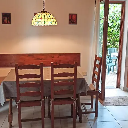בית נופש Family - 100m From Sea