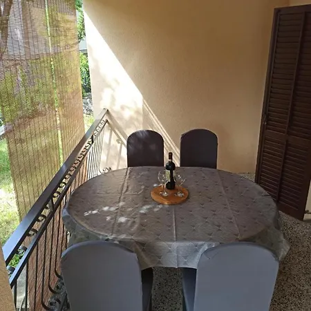 Family - 100m From Sea *